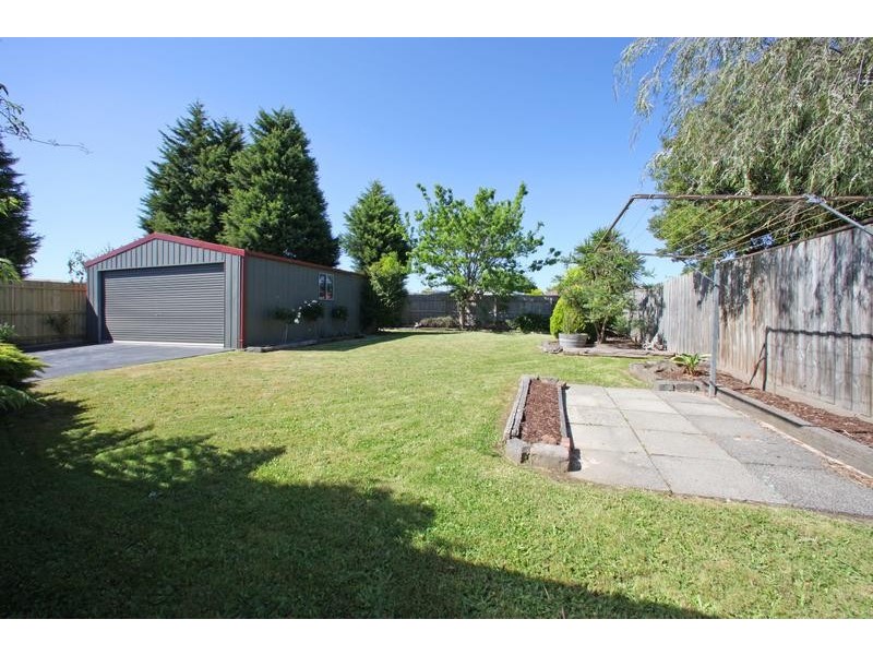 33 Willow Avenue, Rowville VIC 3178