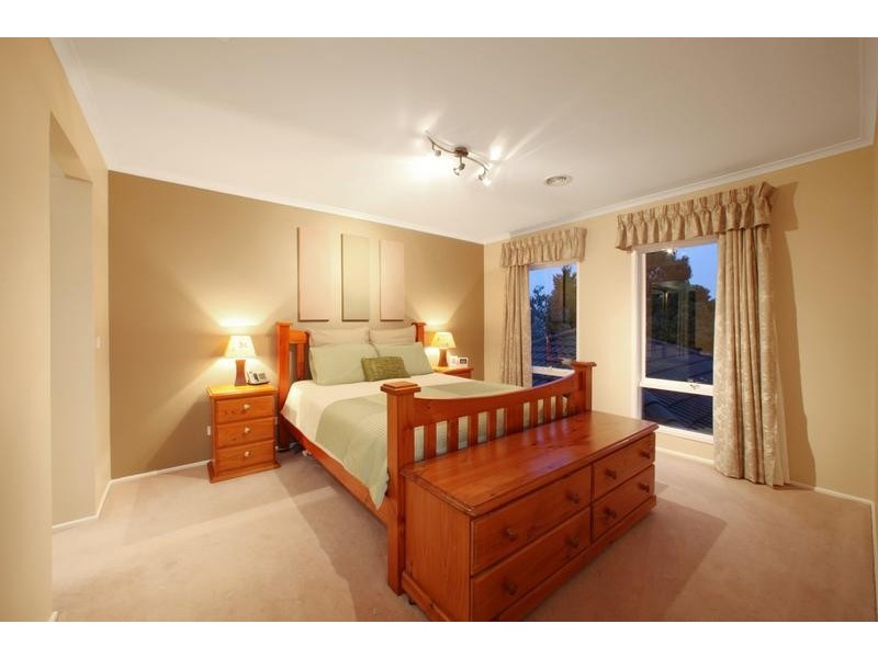 10 Minya Court, Rowville VIC 3178