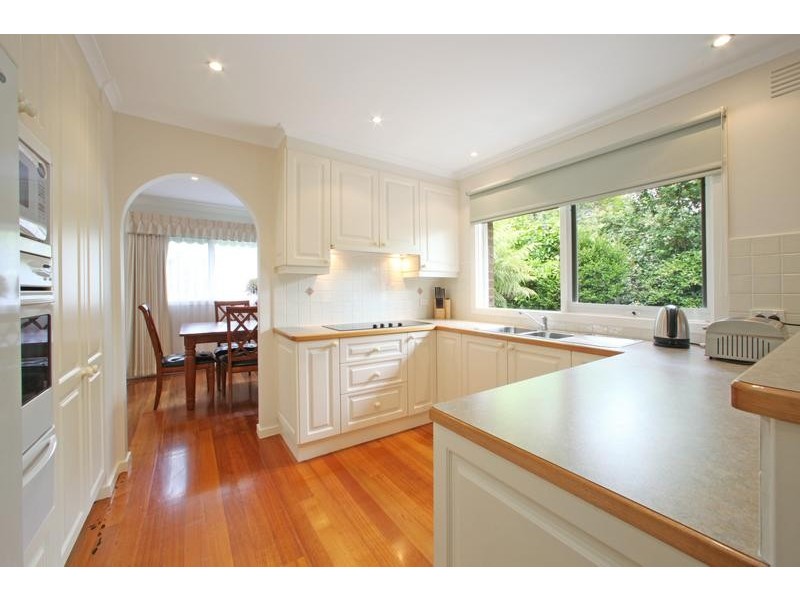 18 Sandgate Boulevard, Ferntree Gully VIC 3156