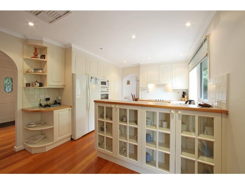 18 Sandgate Boulevard, Ferntree Gully VIC 3156