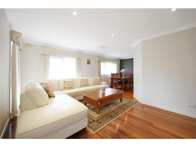 18 Sandgate Boulevard, Ferntree Gully VIC 3156