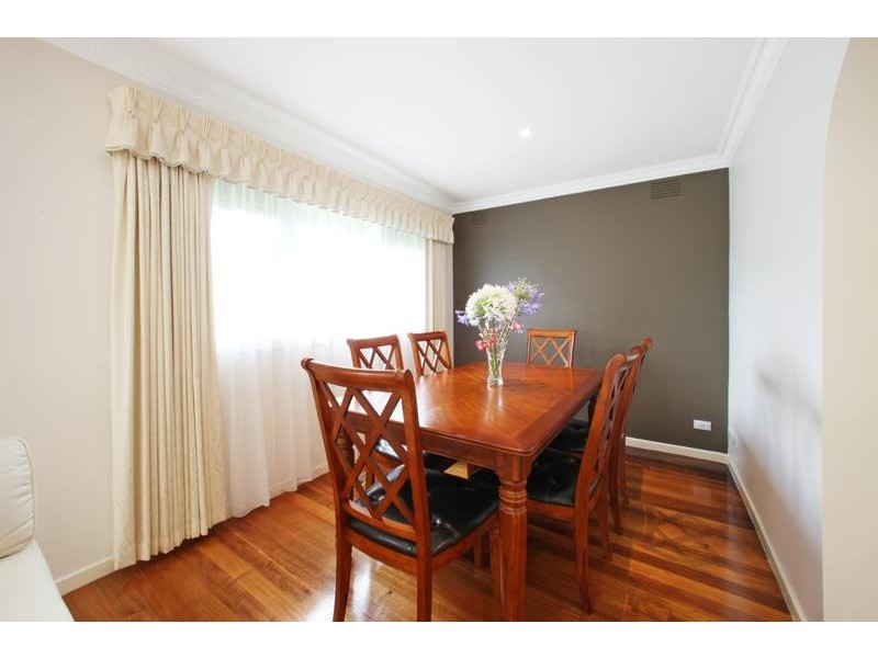 18 Sandgate Boulevard, Ferntree Gully VIC 3156