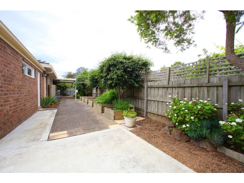 18 Sandgate Boulevard, Ferntree Gully VIC 3156