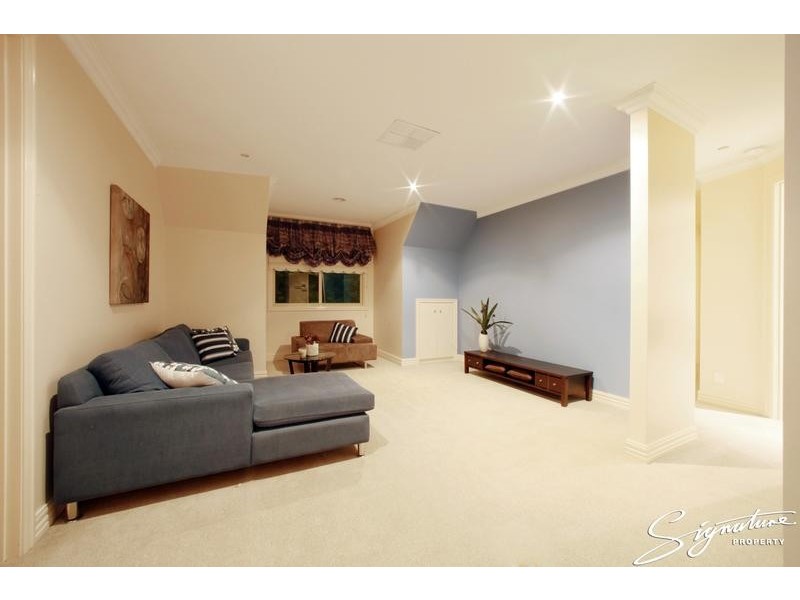 6 Gladesville Close, Lysterfield South VIC 3156