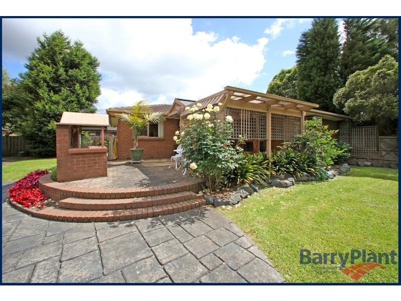 16 Lucerne Road, Ferntree Gully VIC 3156