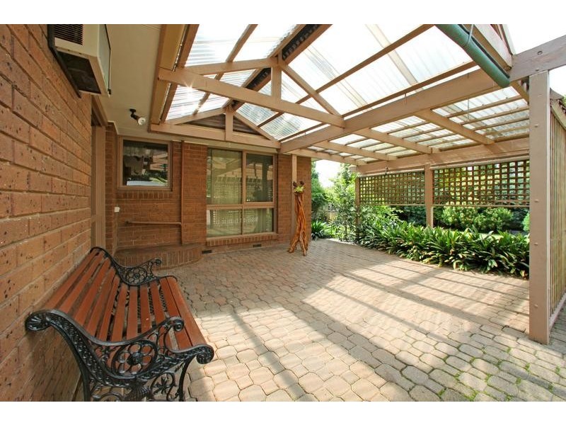 16 Lucerne Road, Ferntree Gully VIC 3156