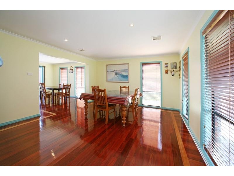 11 Hume Drive, Lysterfield VIC 3156