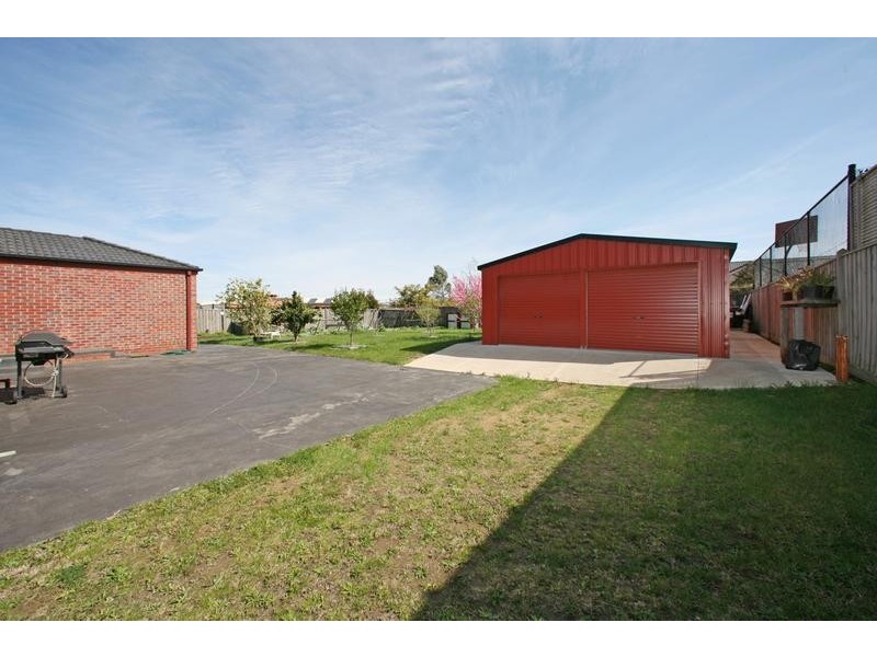 11 Hume Drive, Lysterfield VIC 3156