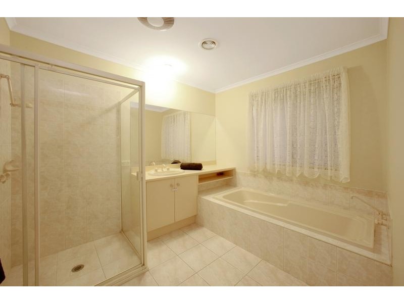 15 Fairway Drive, Rowville VIC 3178