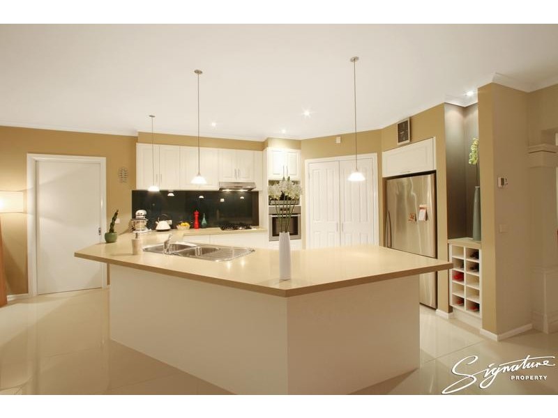 4 Platypus Court, Rowville VIC 3178