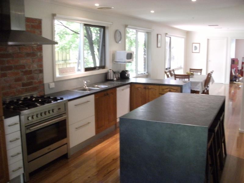 15 Bryden Drive, Ferntree Gully VIC 3156