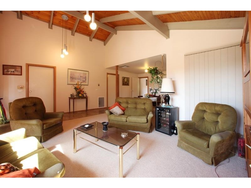 82 Liberty Avenue, Rowville VIC 3178