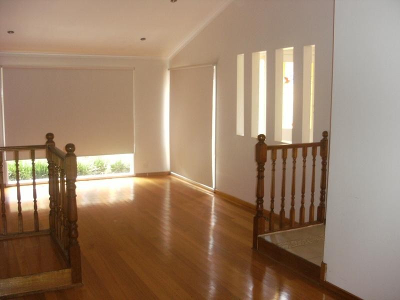 13 Lakeside Boulevard, Rowville VIC 3178