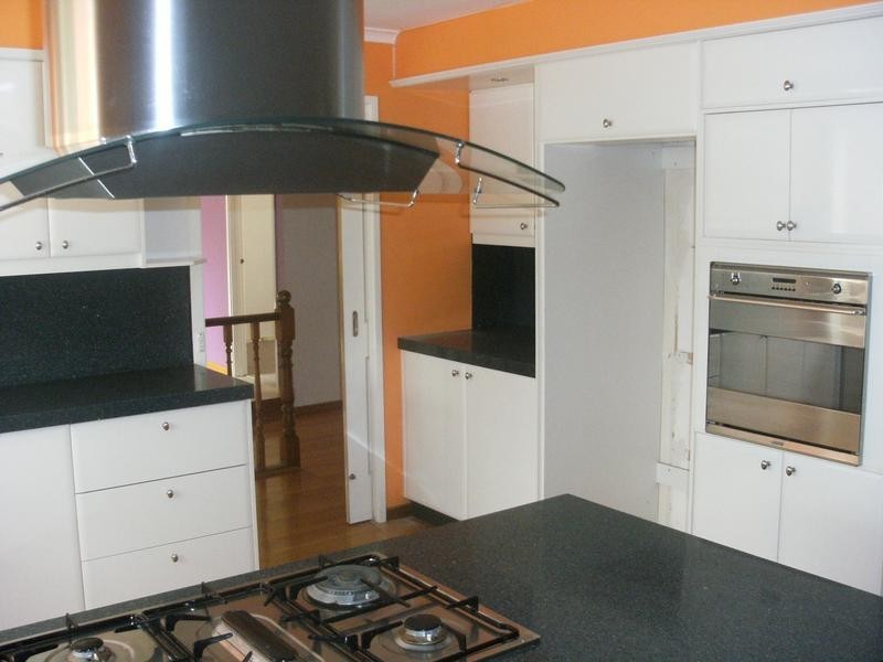 13 Lakeside Boulevard, Rowville VIC 3178