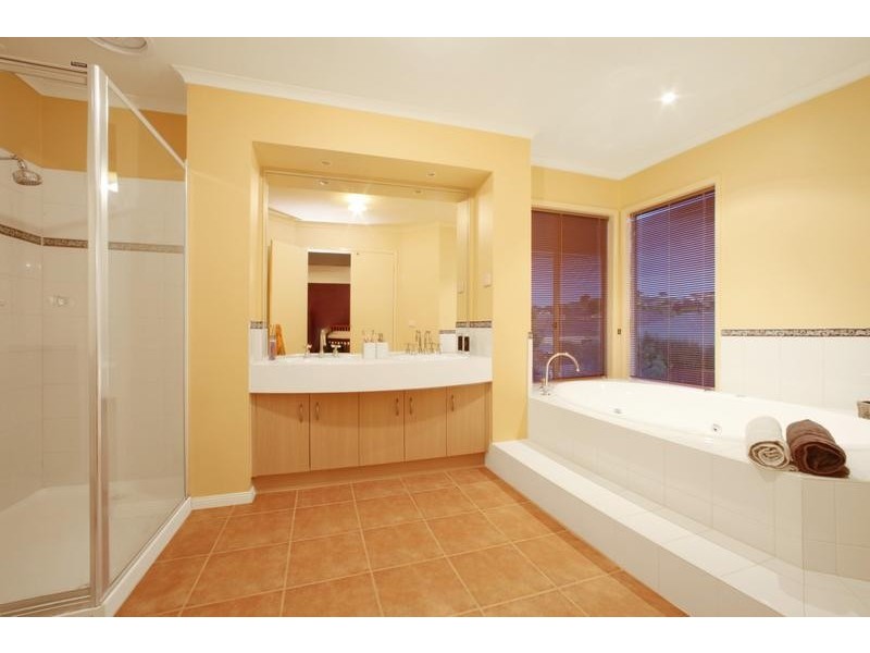 84 Victoria Knox Avenue, Rowville VIC 3178