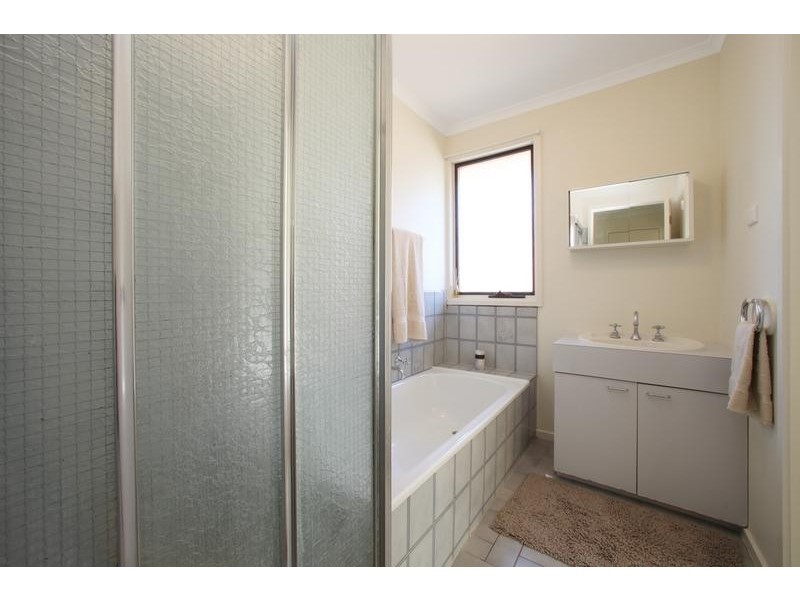 23 Bellfield Drive, Lysterfield VIC 3156