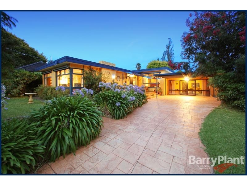 18 Horner Close, Knoxfield VIC 3180