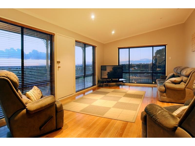 68 Allora Avenue, Ferntree Gully VIC 3156