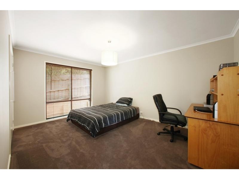 68 Allora Avenue, Ferntree Gully VIC 3156