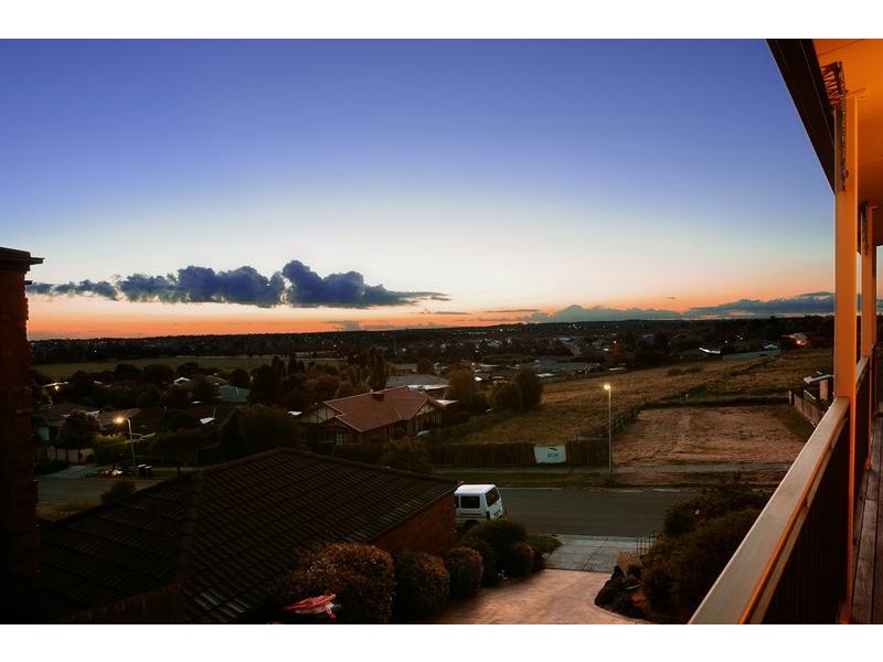 68 Allora Avenue, Ferntree Gully VIC 3156