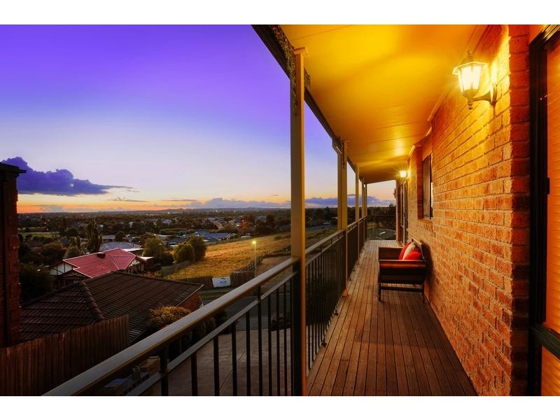 68 Allora Avenue, Ferntree Gully VIC 3156