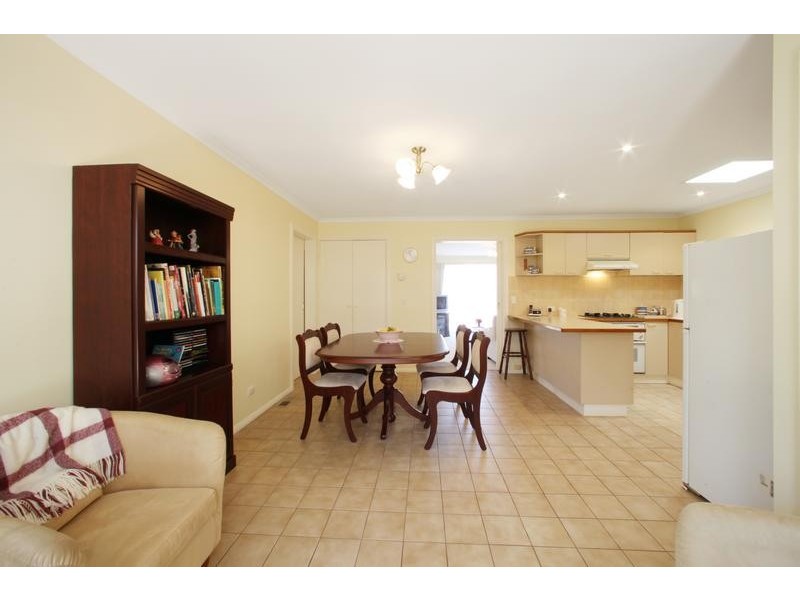 2/2 Rangeview Road, Boronia VIC 3155