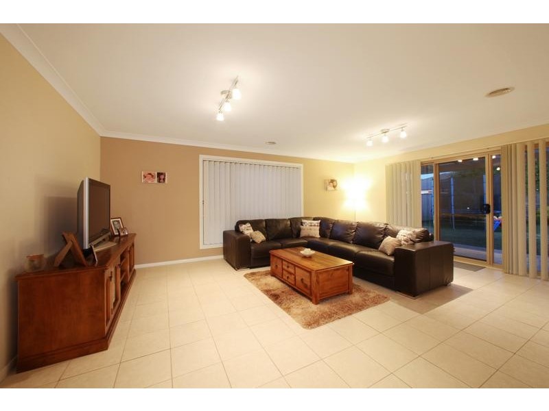 15 Jubilee Drive, Rowville VIC 3178