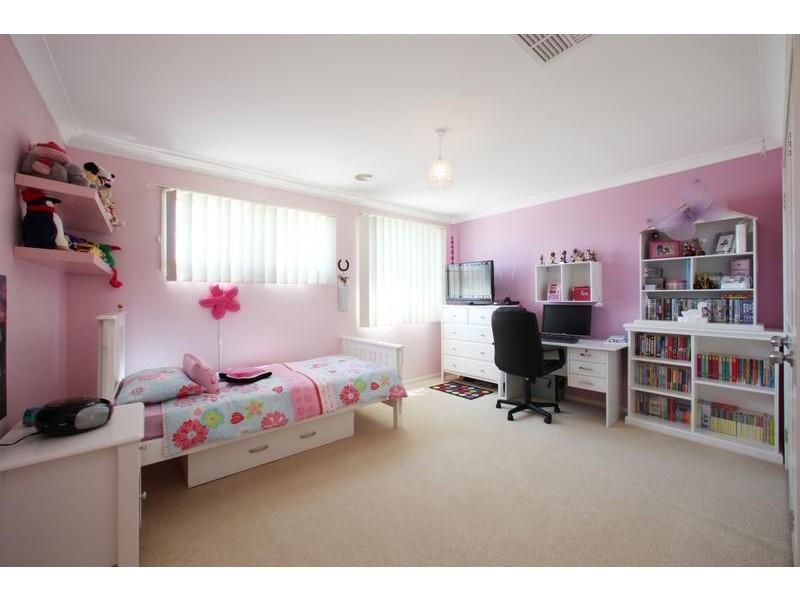 15 Jubilee Drive, Rowville VIC 3178