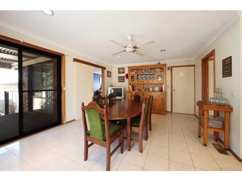 23 Showjump Crescent, Endeavour Hills VIC 3802