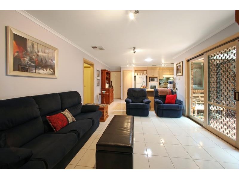 13 Crusoe Drive, Lysterfield VIC 3156