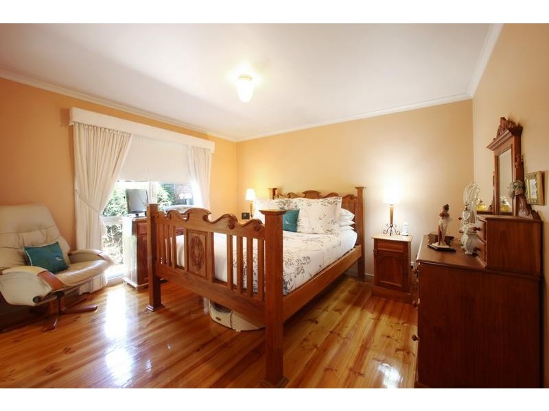 13 Crusoe Drive, Lysterfield VIC 3156