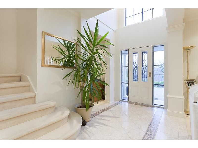 22 Claremont Way, Lysterfield VIC 3156