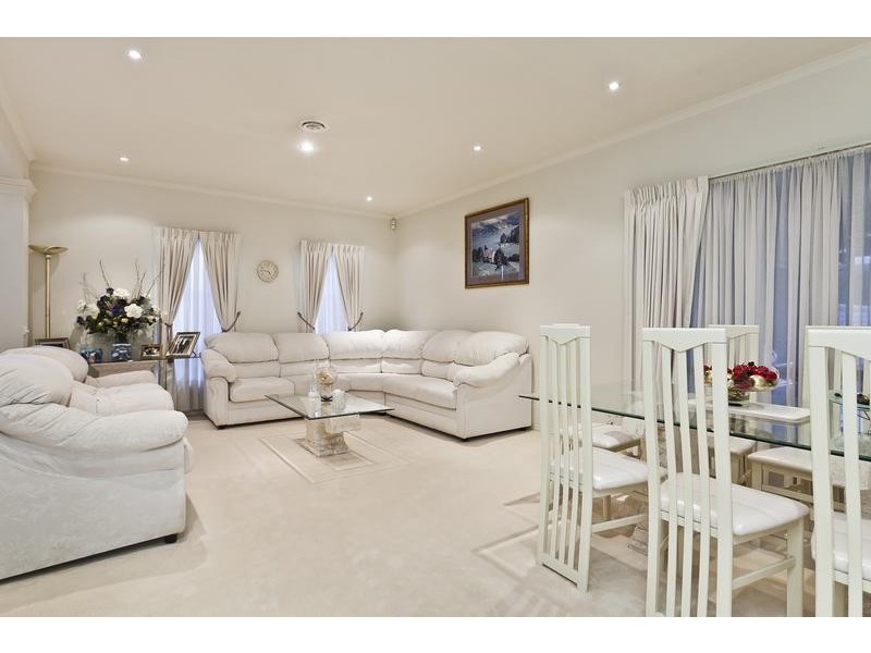 22 Claremont Way, Lysterfield VIC 3156