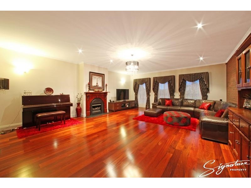 19 Windsor Drive, Lysterfield VIC 3156