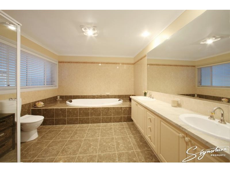 19 Windsor Drive, Lysterfield VIC 3156