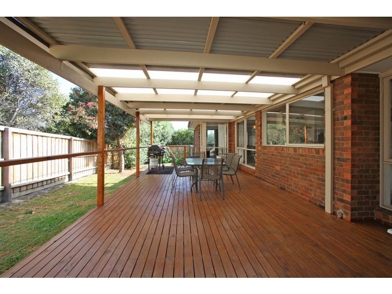 2 Anthony Drive, Lysterfield VIC 3156