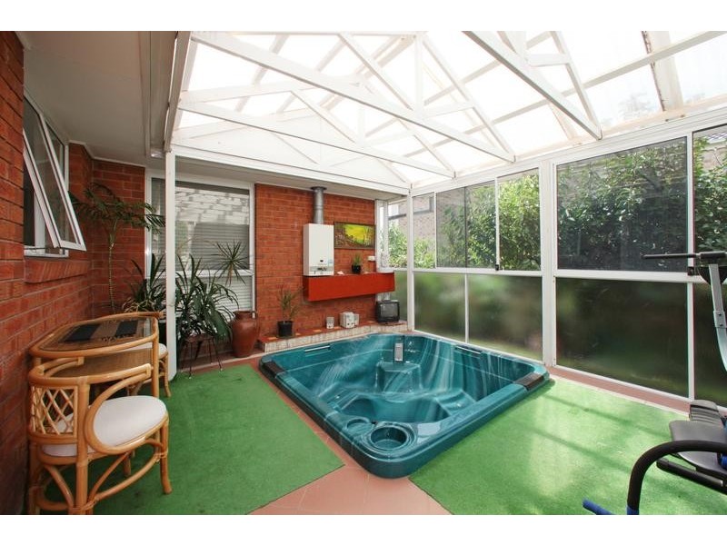 5 Renee Avenue, Endeavour Hills VIC 3802