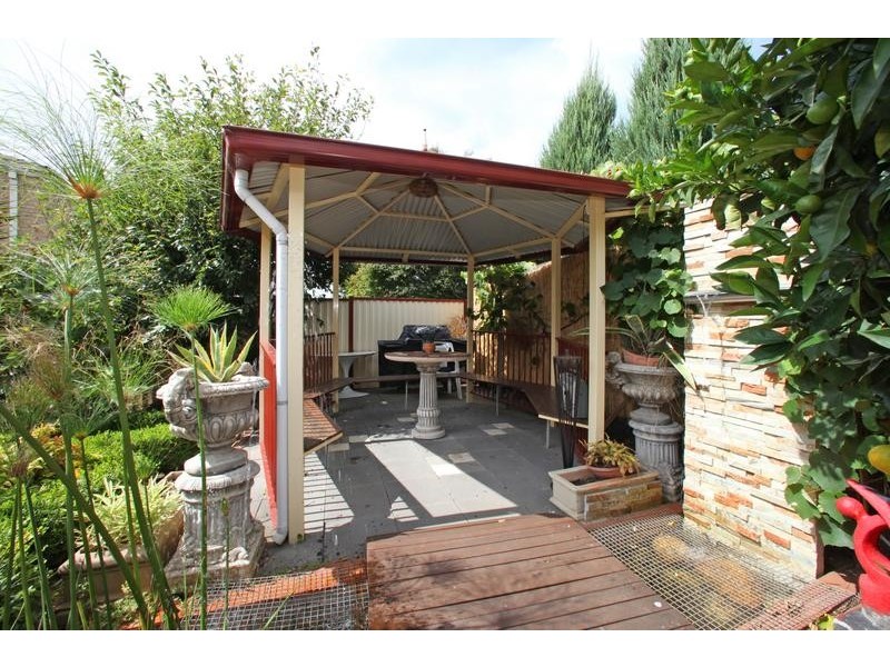 5 Renee Avenue, Endeavour Hills VIC 3802