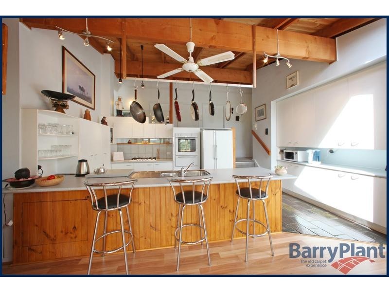 24 Grandview Crescent, Upper Ferntree Gully VIC 3156