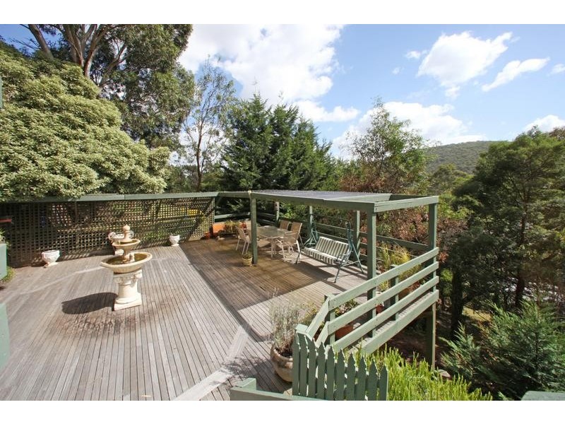 24 Grandview Crescent, Upper Ferntree Gully VIC 3156