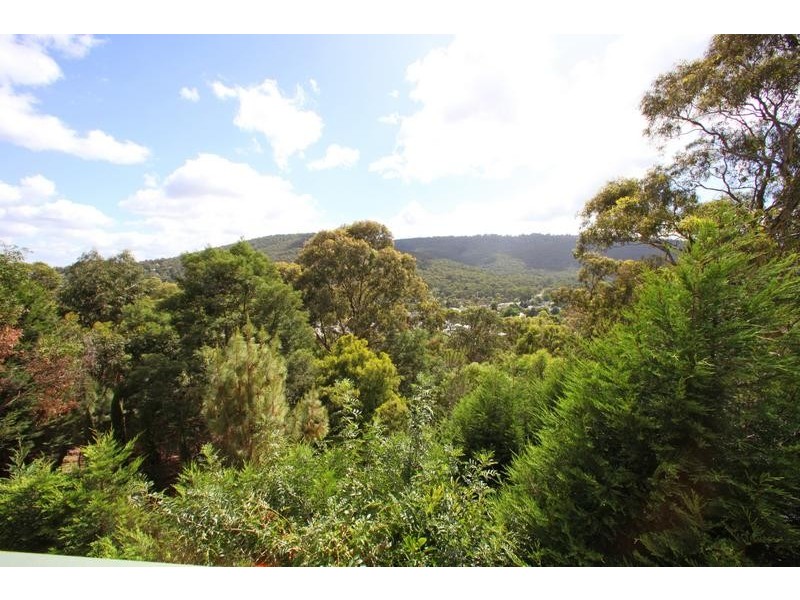 24 Grandview Crescent, Upper Ferntree Gully VIC 3156