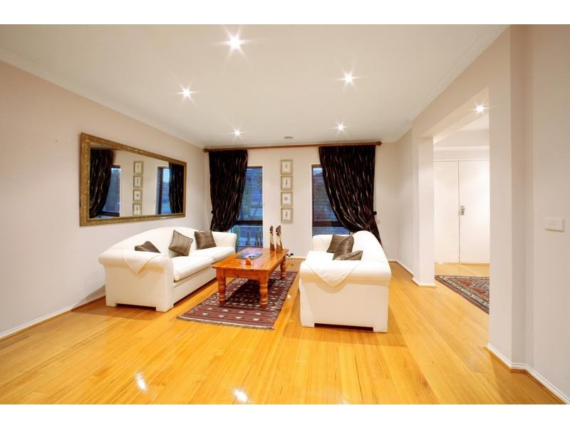 19 Kilcatten Rise, Rowville VIC 3178