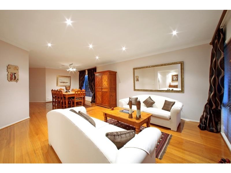 19 Kilcatten Rise, Rowville VIC 3178