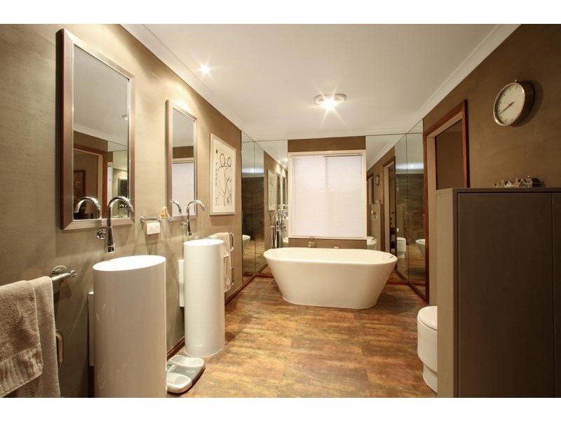 19 Kilcatten Rise, Rowville VIC 3178