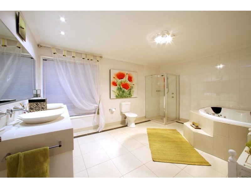 19 Kilcatten Rise, Rowville VIC 3178