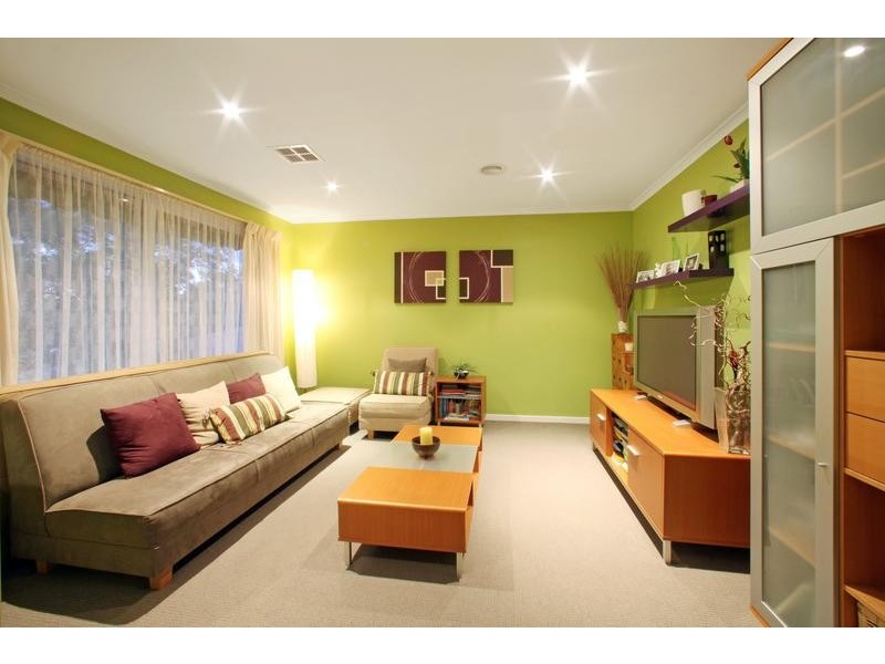 8 Lovell Close, Rowville VIC 3178