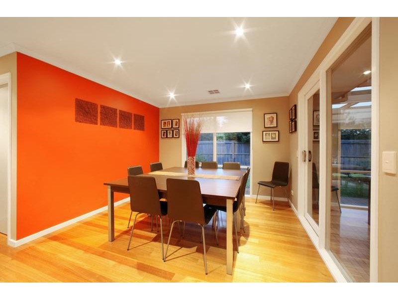 8 Lovell Close, Rowville VIC 3178