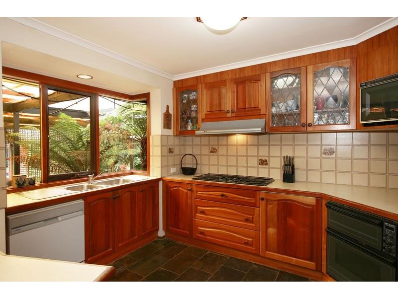 6 Major Crescent, Lysterfield VIC 3156