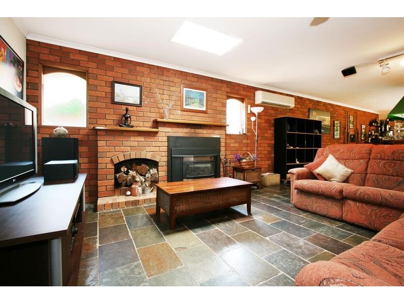 6 Major Crescent, Lysterfield VIC 3156