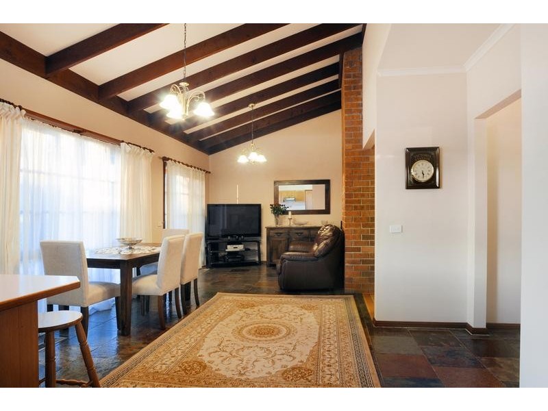 42 Taldra Drive, Ferntree Gully VIC 3156